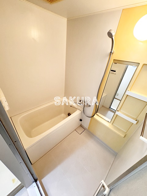 バス・シャワールーム　嬉しい追い焚き付きです♪