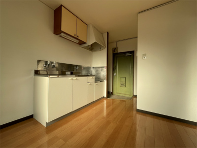 キッチン　洋室