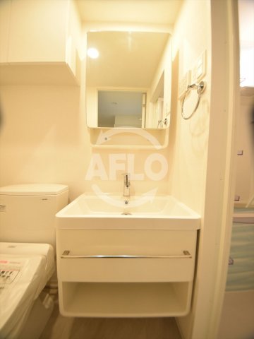 洗面設備　セレニテ桜川駅前プリエ　独立洗面台