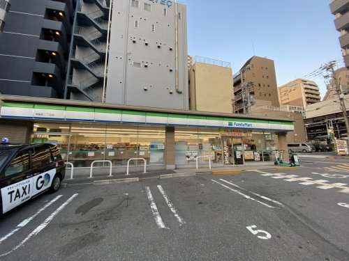 コンビニ　ファミリーマート 常盤町二丁目店（コンビニ）まで120m