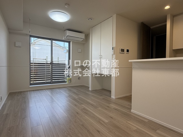 居室・リビング　広いリビングでゆったりくつろげる憩いの空間♪