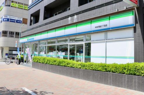 コンビニ　ファミリーマート中央月島三丁目店（コンビニ）まで287m