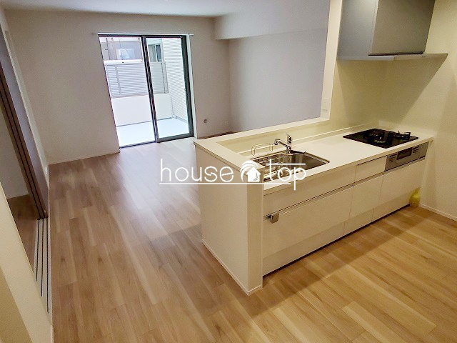 居室・リビング　広々としたリビング