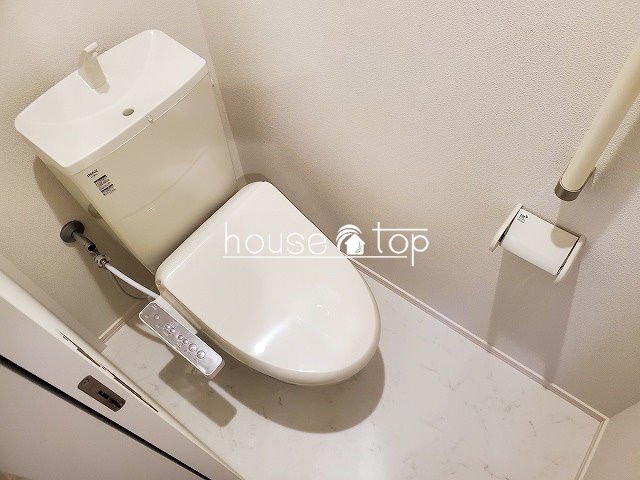トイレ　ウォシュレット完備