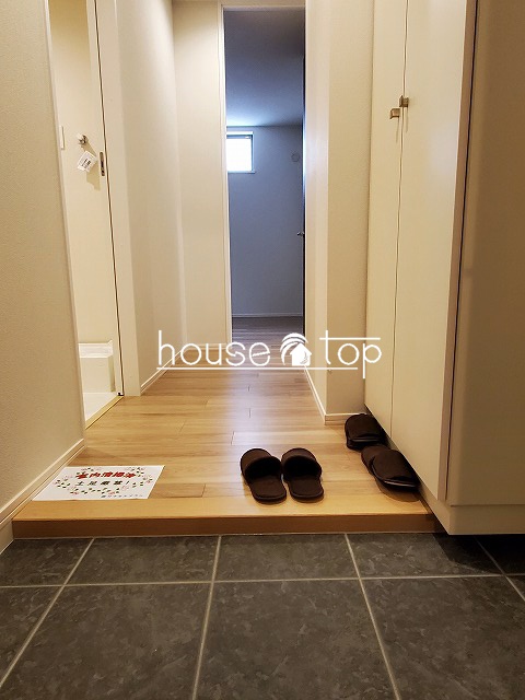 玄関　シューズボックス完備