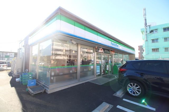 コンビニ　ファミリーマート桂台二丁目店（コンビニ）まで1225m