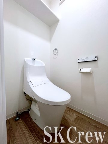 トイレ　別号室の写真です