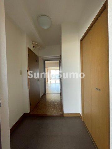 玄関　収納もある玄関です