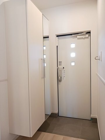 玄関　シンプルで使いやすい玄関です