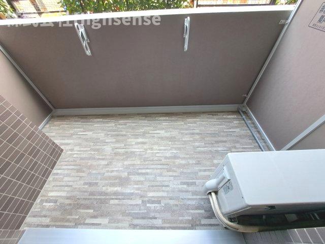 バルコニー　バルコニーからの眺めを楽しみながら食事をしませんか