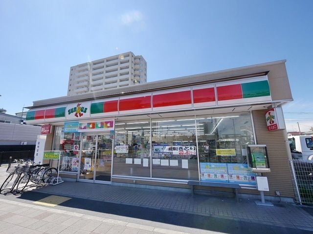 コンビニ　サンクス武蔵藤沢駅前店（コンビニ）まで633m