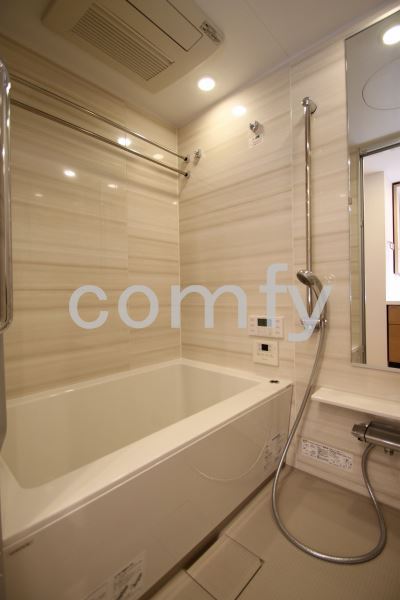 バス・シャワールーム　追炊き・浴室乾燥機付きバス