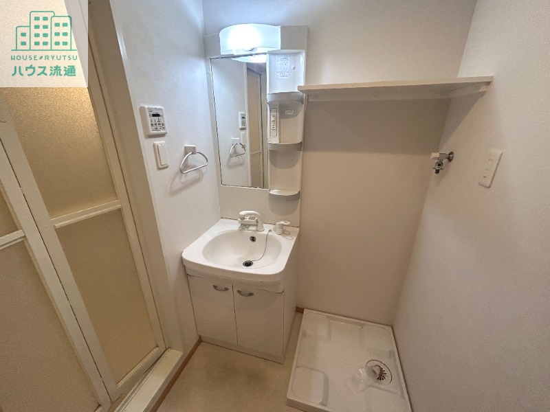 洗面設備　※写真は別号室