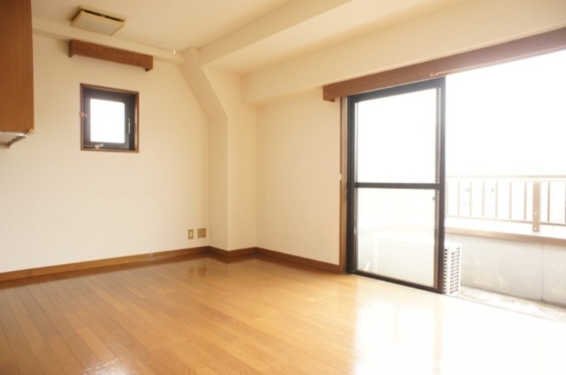 居室・リビング　図面と現状に相違がある場合には現状を優先