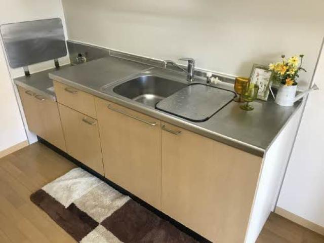 キッチン　※同タイプ部屋の写真です。