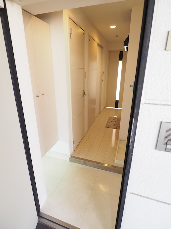 玄関　玄関シューズBOXトールタイプ。