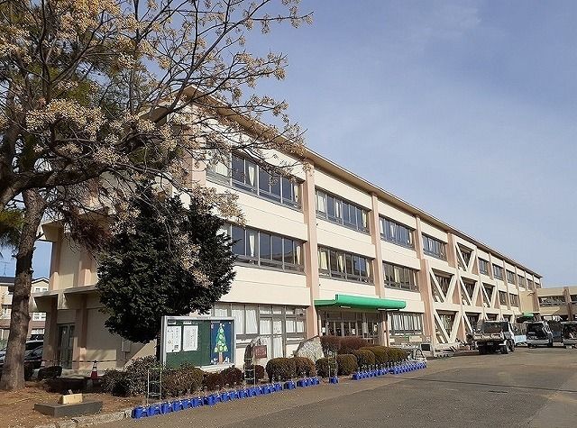 小学校　吉田小学校（小学校）まで850m