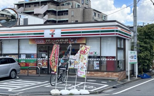コンビニ　セブンイレブン 杉並和田1丁目店（コンビニ）まで574m