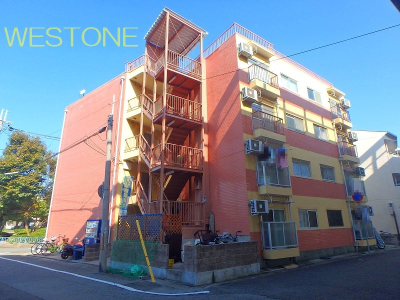 建物外観　駅までの徒歩圏内の立地です