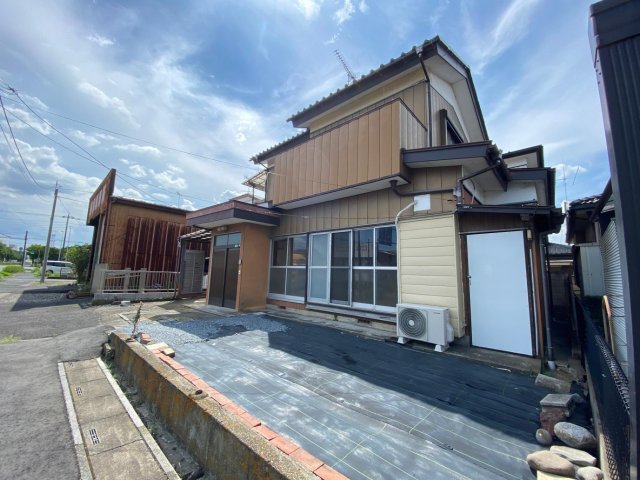 駐車場　駐車は2台可能です！