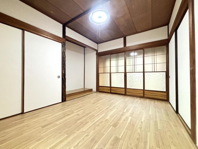 その他　１階リビング横の洋室、縁側があるため外の音が響かず静かです。