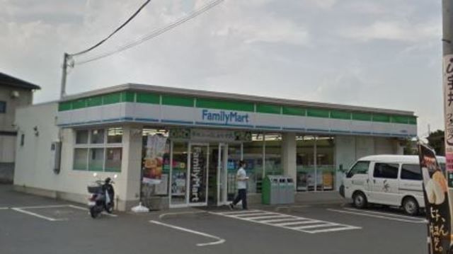 コンビニ　ファミリーマート大宮御蔵店（コンビニ）まで650m