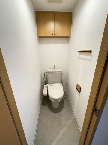 トイレ　ウォシュレット付きのトイレです♪