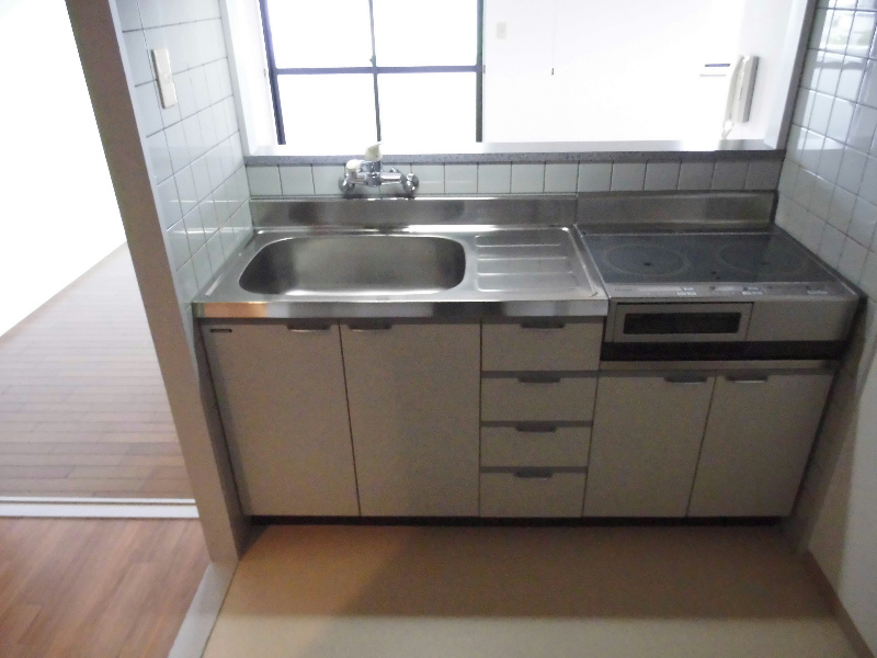 キッチン　大きめキッチン