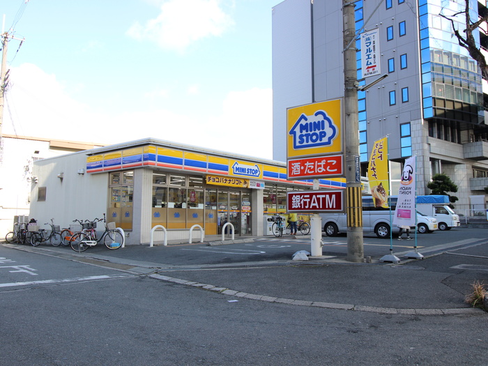 コンビニ　ミニストップ（コンビニ）まで310m