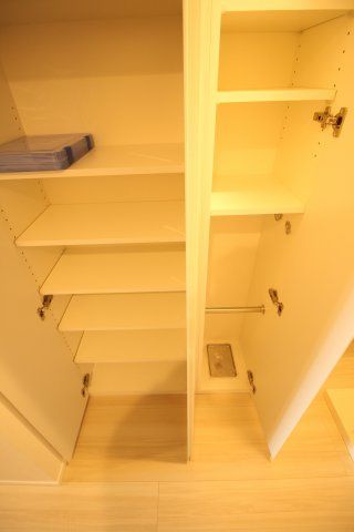 収納　（別タイプ参考写真）レガリス西日暮里ステーションフロント　荒