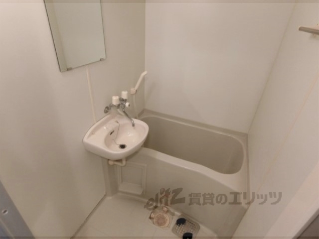 バス・シャワールーム　バス