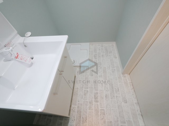 洗面設備　コンパクトで使いやすい洗面所