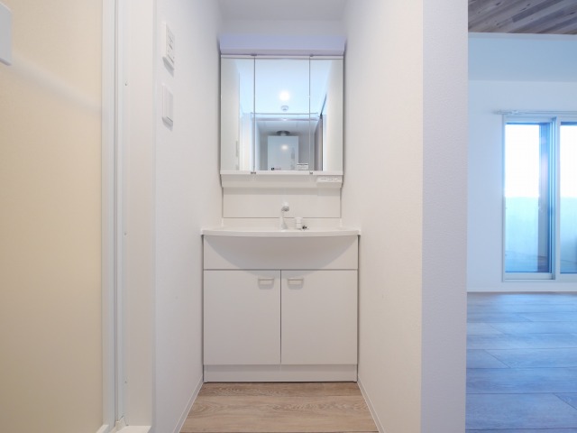 その他　独立洗面台です