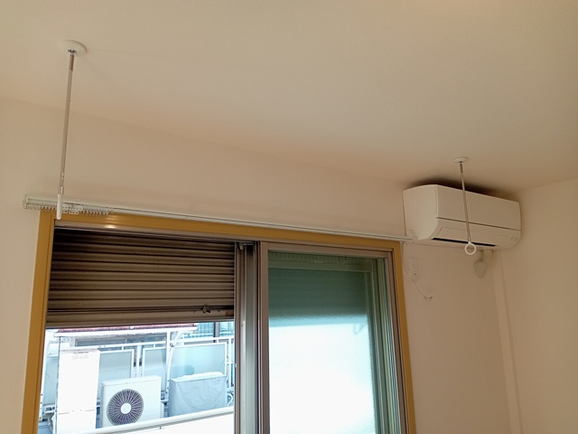 その他　★室内物干しフックと防犯シャッター★