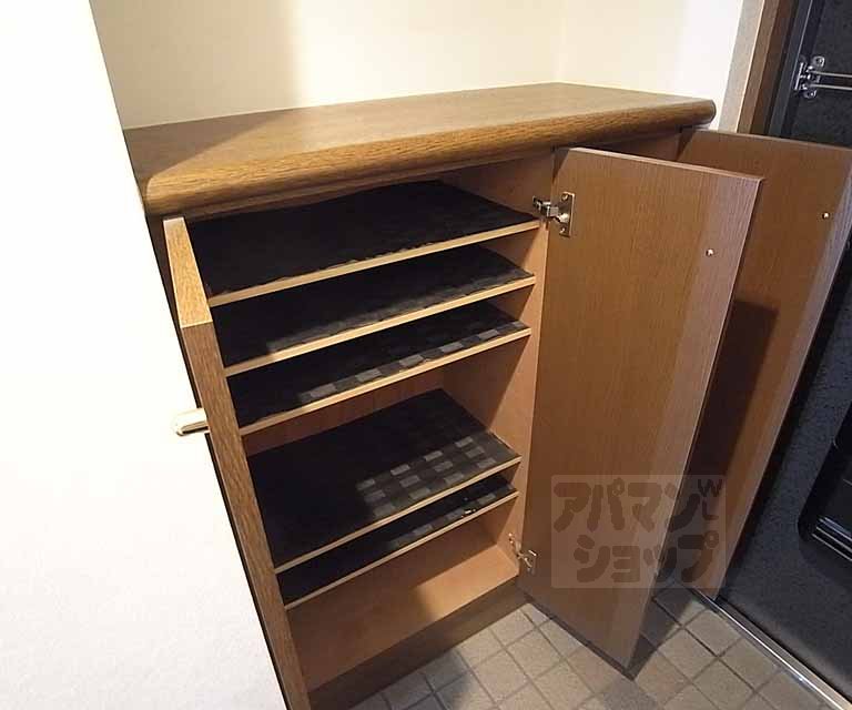収納　下駄箱です。