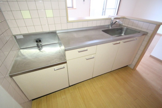 キッチン　※別部屋の写真です