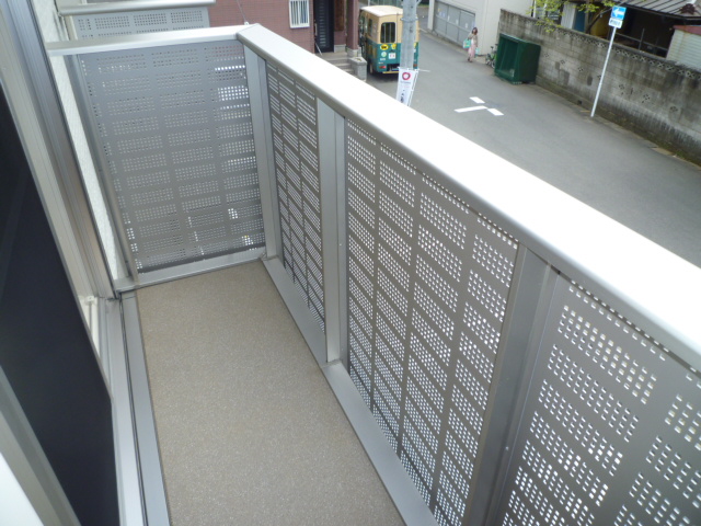 バルコニー　南向き 陽当たり良好