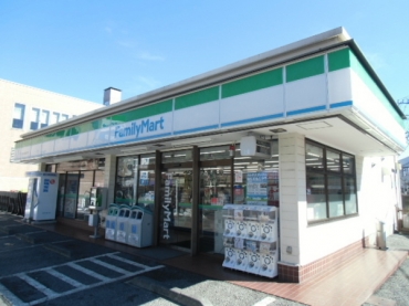 コンビニ　ファミリーマートたかはし桜通り店（コンビニ）まで264m