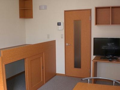 居室・リビング　現況優先。設備・仕様は現地と異なる場合あります。