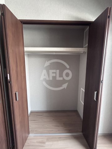 収納　スプランディッド江坂III　クローゼット