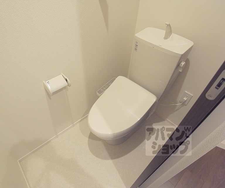 トイレ　ウォシュレット完備