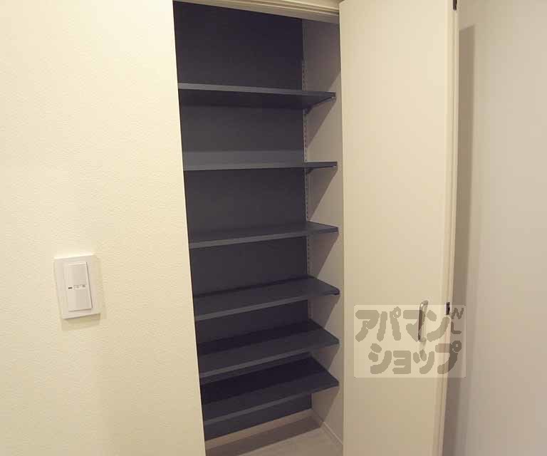 収納　シューズボックスです。