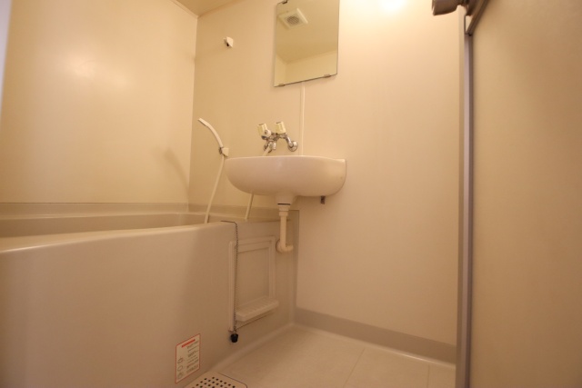 バス・シャワールーム　別室の参考写真です。※現況優先