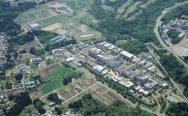 大学・短大　国立長岡技術科学大学（大学・短大）まで985m