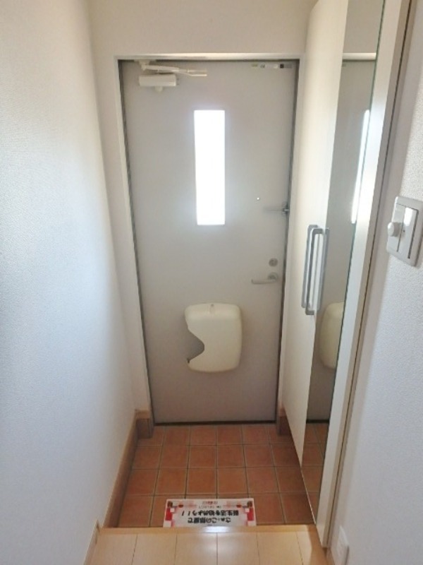 玄関　図面と現状に相違がある場合には現状を優先