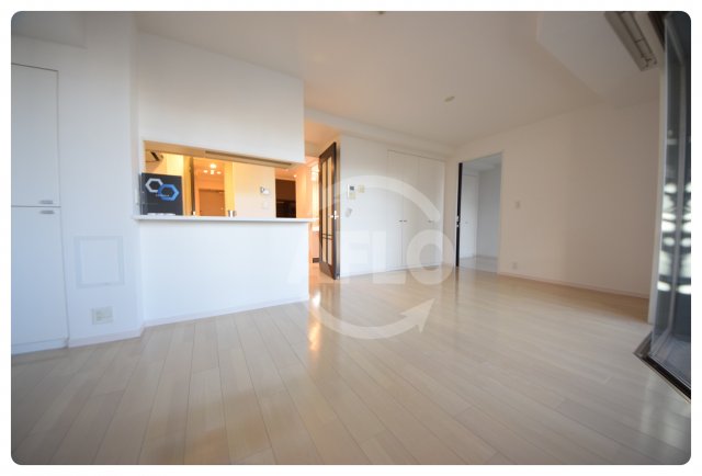 居室・リビング　カスタリア上町台　リビング