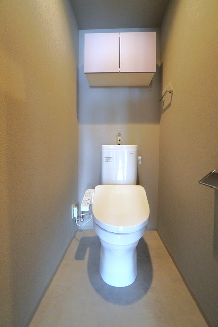 トイレ　※写真は同タイプ住戸です。