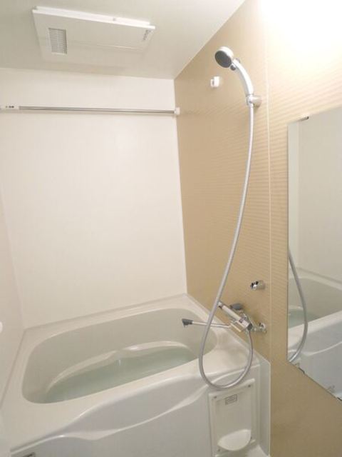 バス・シャワールーム　バスルーム