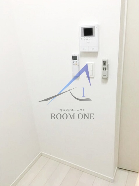 セキュリティ　モニター付きインターホンです。