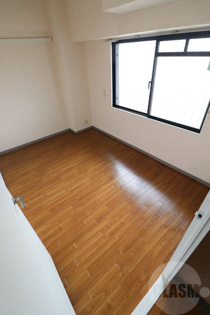 その他部屋・スペース　５．６帖の洋室です